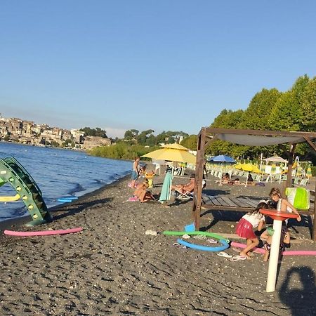 Iride Sul Lago 1 Via Principessa Jolanda 10-Piazza Del Molo Appartement Anguillara Sabazia Buitenkant foto